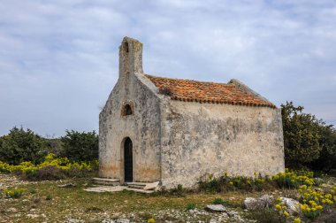 Plat Cres, Hırvatistan yakınındaki eski Şapeli