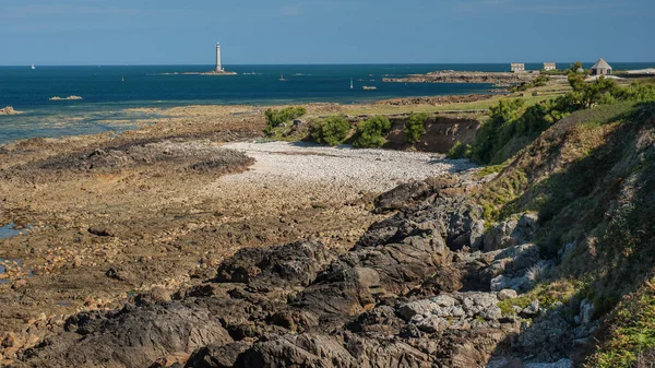 Costa cerca de Auderville, Phare du cap de la Hague, Normandía Francia — Foto de Stock