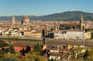 Piazzale Michelangelo Florence üzerinde havadan görünümden güneşli bir Güz