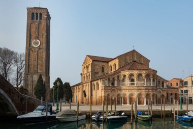 Venedik, İtalya - 02 08 2020: Kilise Santa Maria e San Donato iin Murano (Venedik, İtalya)