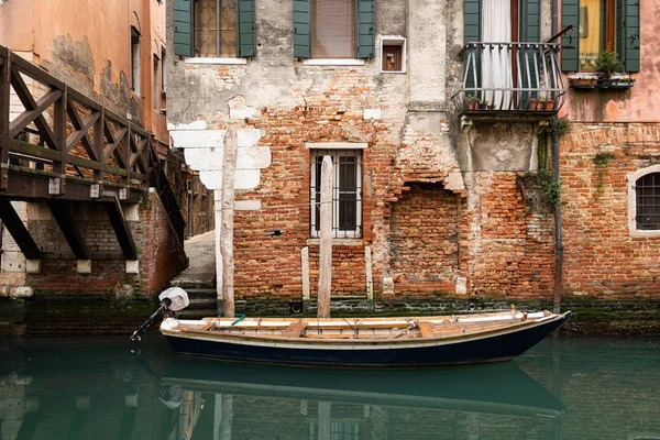 Venedik Talya 2020 Venedik Talya Kışın Tekneli Kanal — Stok fotoğraf