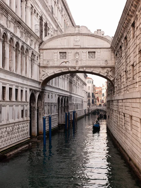 Venedig Italien 2020 Ponte Dei Sospiri Kanal Mit Gondel Venedig — Stockfoto
