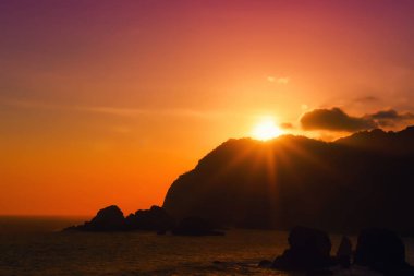 Denizde gün batımı