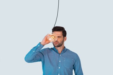 ampul ile genç işadamı