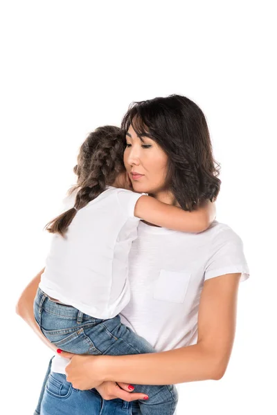 Mutter hält ihre Tochter in den Händen — Stockfoto