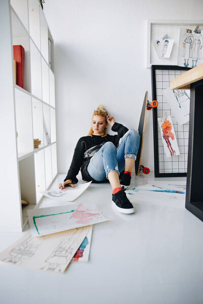 Эскизы модных дизайнеров
