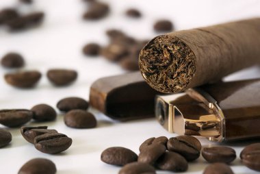 Puro çakmak üzerinde