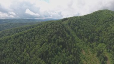 Dağ başında. Drone vuruyor