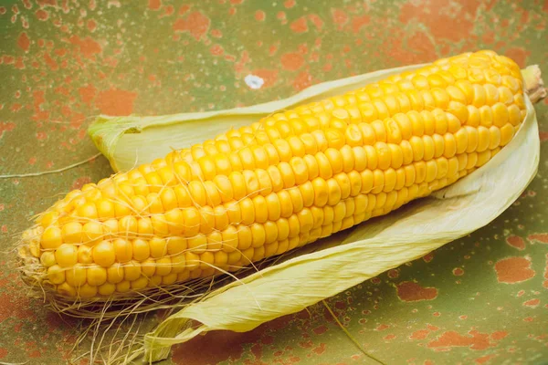 Maíz amarillo dorado —  Fotos de Stock