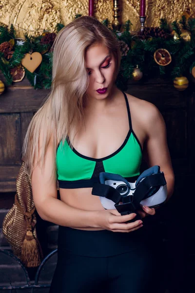 Jong blond meisje vrouw fitness vr — Stockfoto