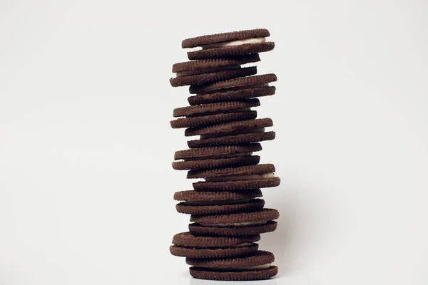 巧克力饼干堆叠服务牛奶棕色小吃 — 图库照片