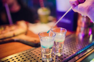 Barmen dökme zor ruh gözlük ayrıntılı