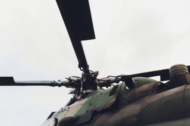 Askeri helikopter pervane ayrıntıları. Yaklaş..