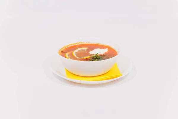 Zupa z makaronem kurczaka, zupa na zimno i grypa. — Zdjęcie stockowe