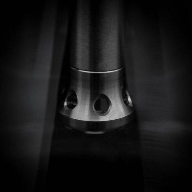 nargile parçası, modern tasarım, siyah bir arka plan üzerinde.