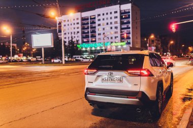 Ufa, Rusya, 18 Ekim 2019 Yeni Toyota Rav 4 Hybrid. Modern SUV taşıma aracı.