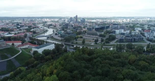 Paysage urbain de Vilnius par une belle journée d'été, Lituanie .