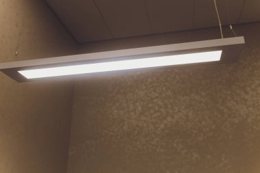 Loş ışık ve loş ışık ve düz uzun çizgi kiriş dizayn tavan arası lamba loş ışık ve düz uzun çizgi.