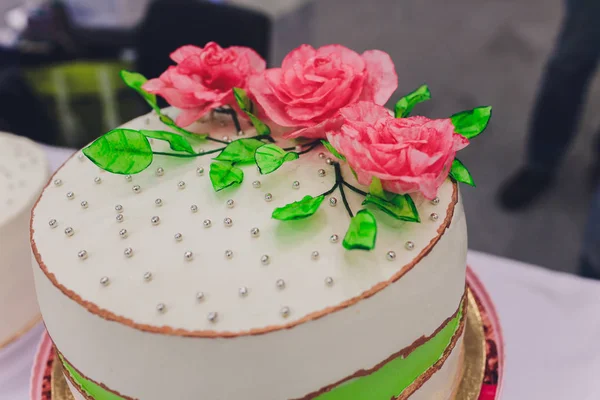 Delicious cake on white table close-up selective focus. — Stock Photo, Image