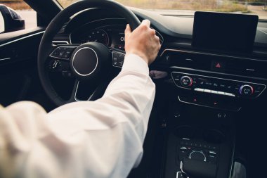 Araba siyah salon ile iç görünüm.