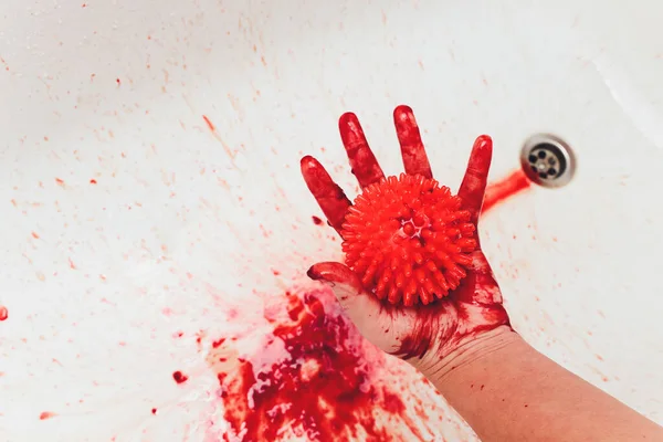Salpicaduras de sangre goteando en el lavabo del baño. moléculas de virus rojo — Foto de Stock