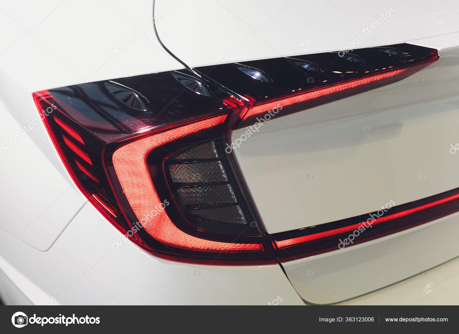 Car Tail Lights - Car Rear Lights Latest Price, Manufacturers & Suppliers