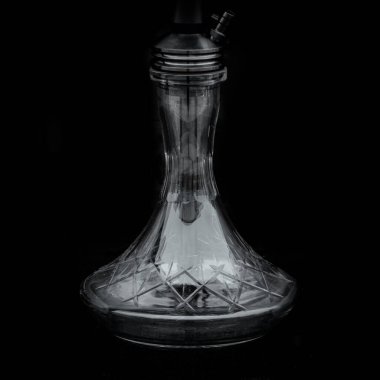 nargile parçası, modern tasarım, siyah bir arka plan üzerinde.