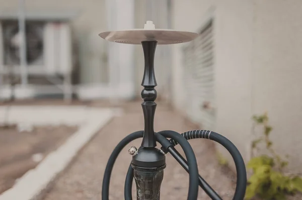 Parte de la cachimba, diseño moderno, sobre un fondo. — Foto de Stock