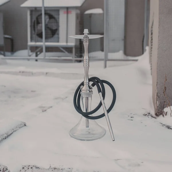 Del av hookah, modern design, på en bakgrund. — Stockfoto