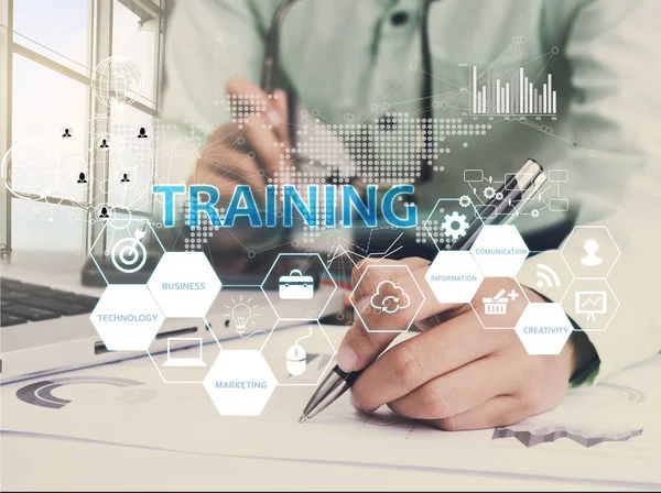 İşadamı el writeing eğitim. sanal ekran üzerinde oturum.