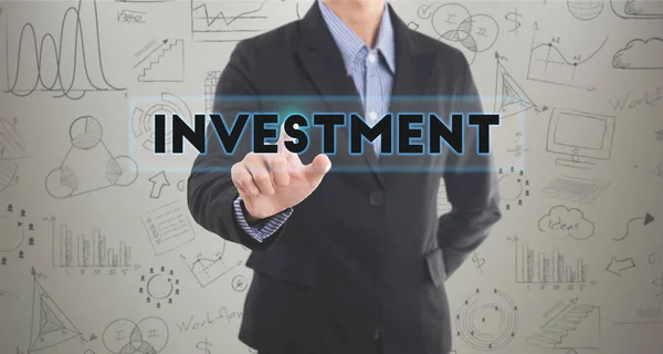 Geschäftsmann Hand drücken Formulierung Investitionen. Zeichen auf virtuell — Stockfoto