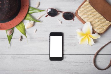 Tatil seyahat akıllı telefon Aksesuar ve kostüm ahşap üzerine 