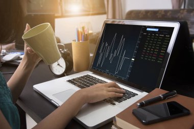 iş el üstünde bilgisayar Defter finans ticaret ile çalışma 