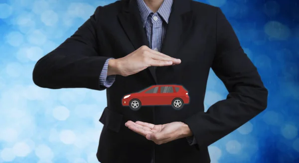 Företag anställda skydda kunden vård konceptet bilförsäkring — Stockfoto