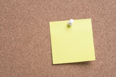 Yapışkan notu veya post üzerinde mantar Bülteni billboard olduğunu.