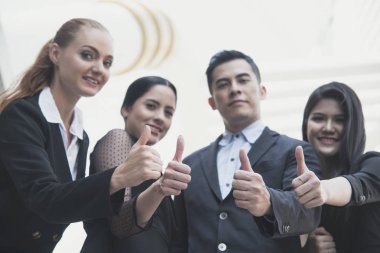 Gençler birlikte Yaşasın. Konsept çalışması ve başarı.