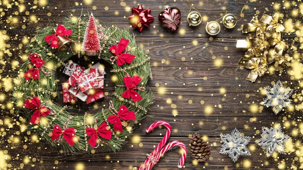 Ornamento da grinalda, joyeux noel francês, ramo texto wreathdrawn, feliz natal saudação, neve cintilante — Fotografia de Stock