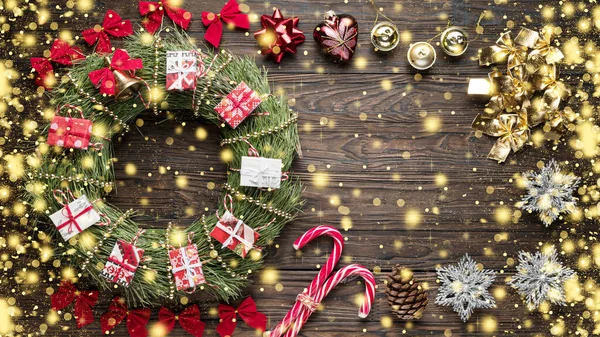 Krans ornament, joyeux noel frans, tak krans tekst, vrolijk kerstfeest, sprankelende sneeuw — Stockfoto