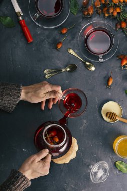 meyve, gül tozu, sosyal yardım, gül yağı, yaban gülü, vitamin