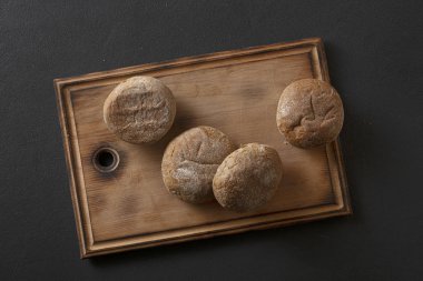 tam tahıl, fırın ürünü, taze ekmek, çoklu tahıllı ekmek, tüm