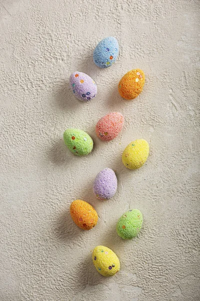 Пасхальный фон, кролик, кроличьи уши, пасхальные яйца, пастель, высокий — стоковое фото