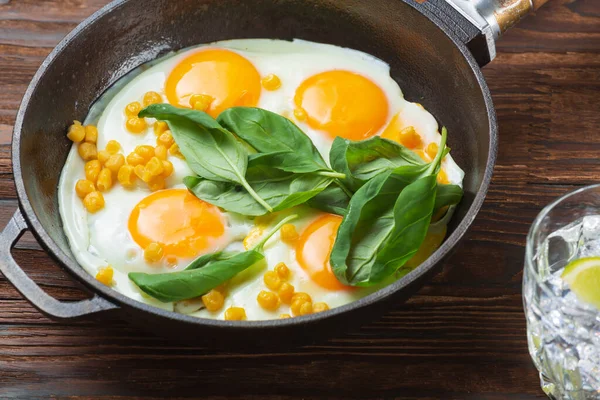 Gebratene Eier Zum Frühstück Aus Nächster Nähe Holztisch Vorhanden Gesunde — Stockfoto