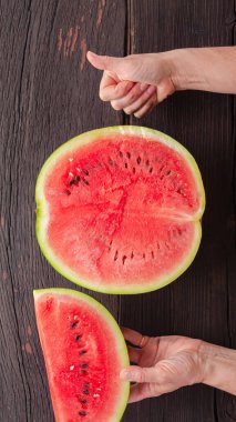 Faydalı bir tatlı. Detoks kavramı olgun karpuz