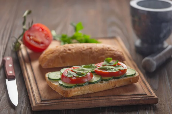 Сэндвич Овощами Яйцами Овощами Зеленью — стоковое фото