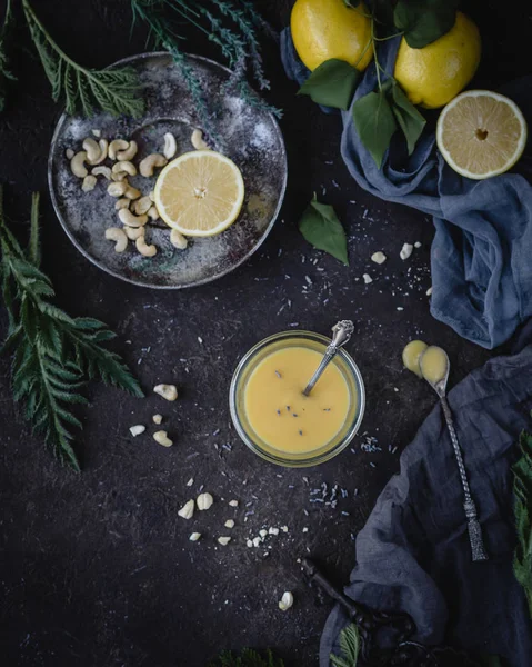 Kurutulmuş lavanta çiçekleri kavanoza Limon Lor