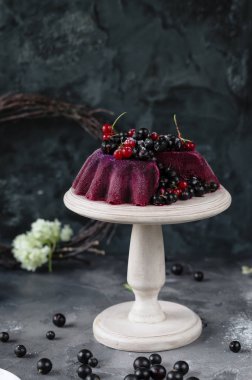 Jöleli tart beyaz pasta stand