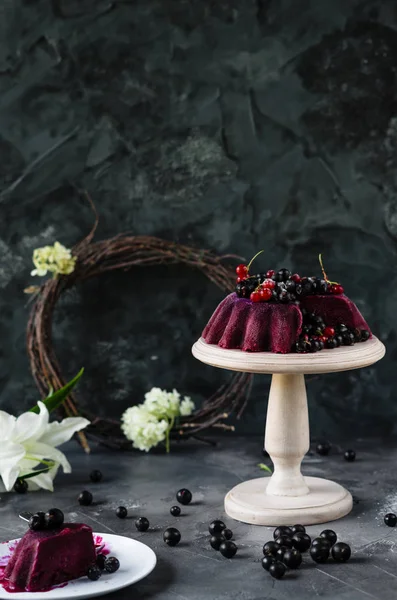 Jöleli tart beyaz pasta stand