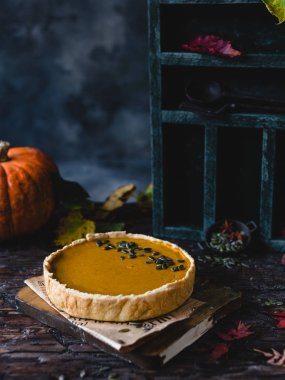 Kabak pasta tohumları ile dekore edilmiş