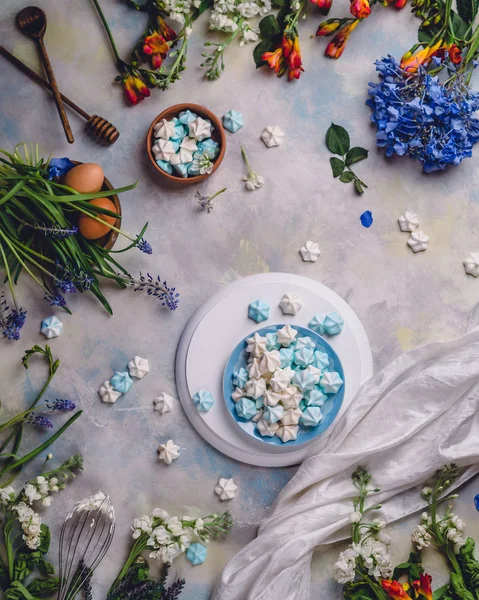 White and blue marshmallow — Stock Photo, Image