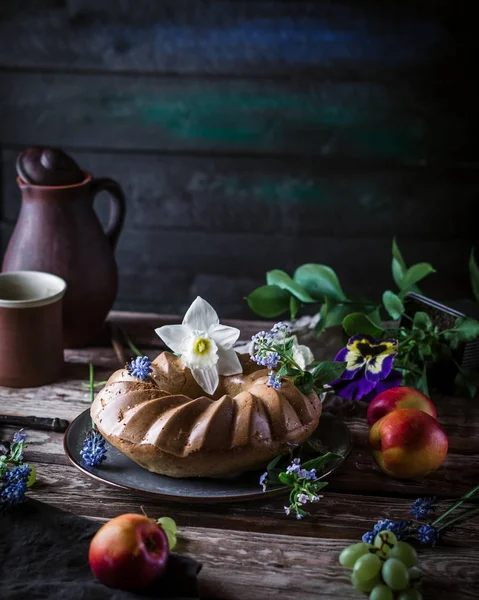 Pastel de vainilla recién horneado — Foto de Stock